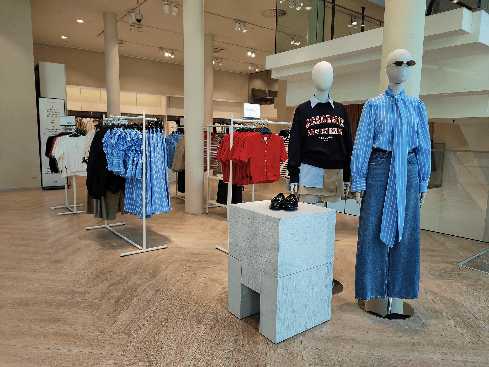 Preppy Blue floor composition